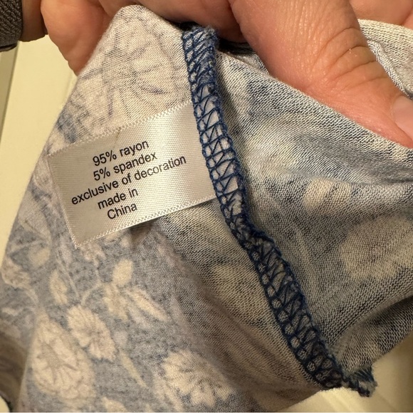 Lane Bryant Blue Floral Tunic Sz 14/16 Short Sleeve Ruffles - Picture 4 of 7